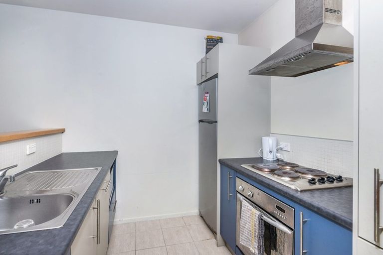 Photo of property in Monterey Apartments, 2/232 Middleton Road, Glenside, Wellington, 6037