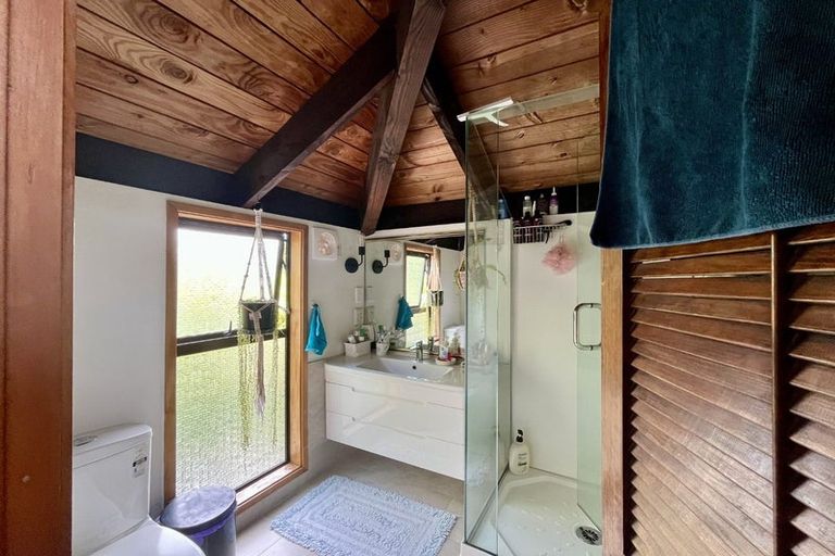 Photo of property in 2/69 Saddleback Rise, Murrays Bay, Auckland, 0630