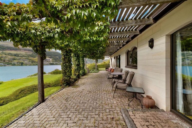 Photo of property in 315 Peninsula Road, Kelvin Heights, Queenstown, 9300