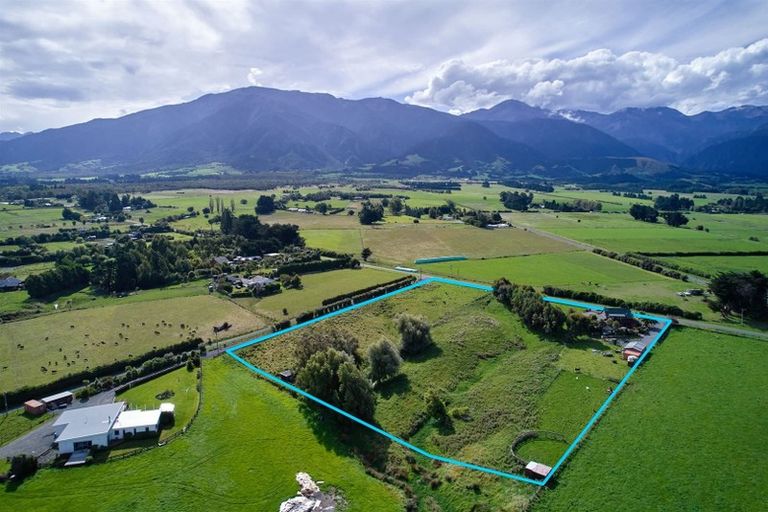 Photo of property in 61 Harnetts Road, Kaikoura Flat, Kaikoura, 7371