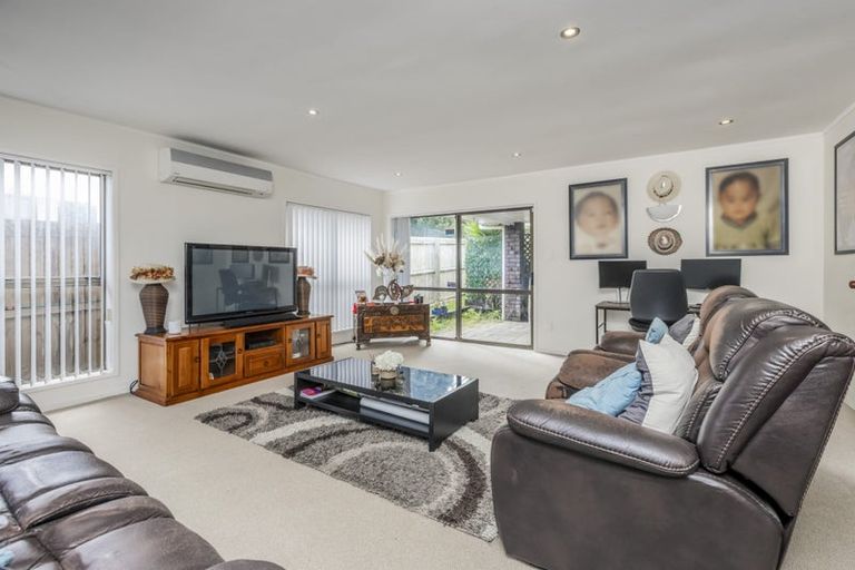Photo of property in 136 Everglade Drive, Totara Heights, Auckland, 2105