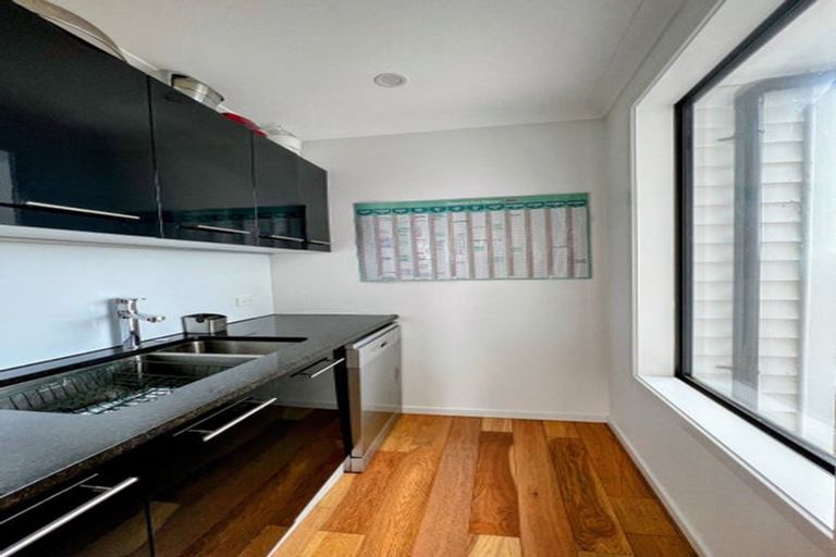 Photo of property in 8 The Track, Plimmerton, Porirua, 5026