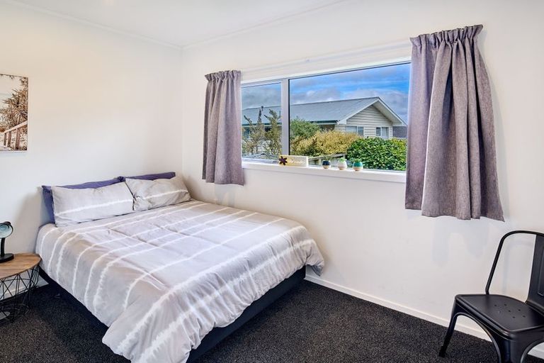 Photo of property in 109a Gloaming Hill, Titahi Bay, Porirua, 5022