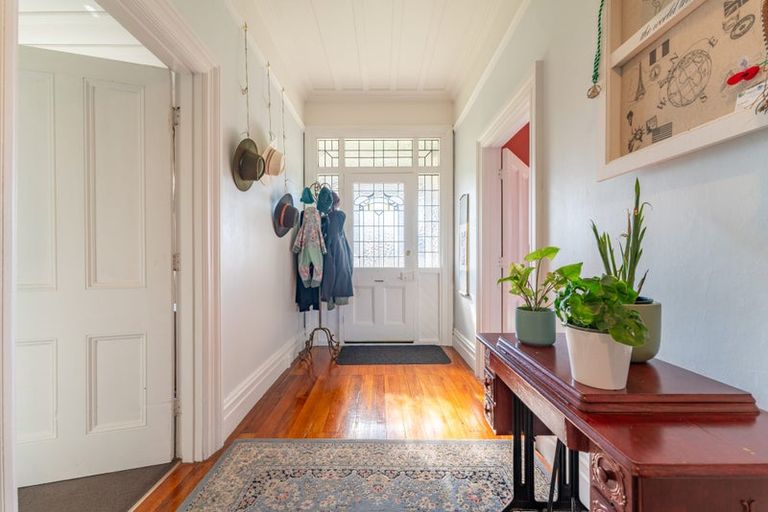 Photo of property in 22 Hislop Street, Geraldine, 7930