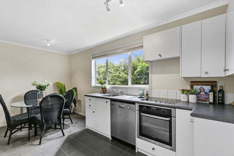 Photo of property in 3/57 Simla Crescent, Khandallah, Wellington, 6035