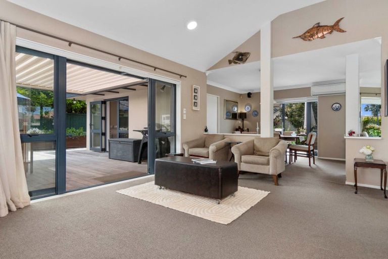 Photo of property in 16 Palm Beach Boulevard, Papamoa Beach, Papamoa, 3118