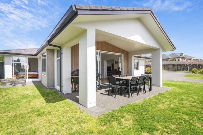 Photo of property in 15 Louise Drive, Ohauiti, Tauranga, 3112