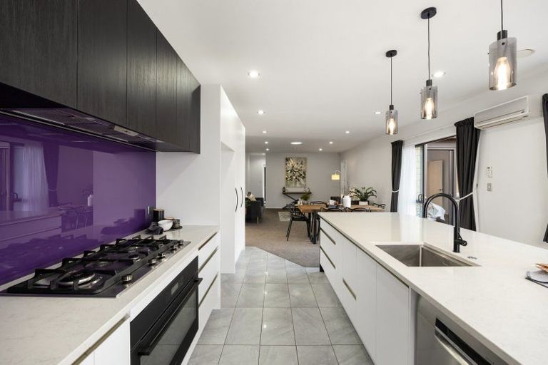 Photo of property in 7 Hampshire Court, Flagstaff, Hamilton, 3210