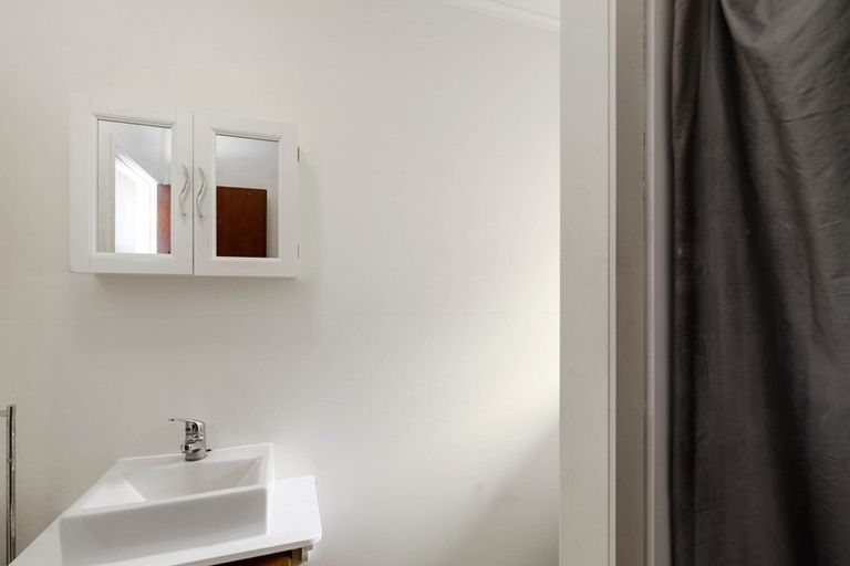 Photo of property in 63 Mountain Road, Western Heights, Rotorua, 3015