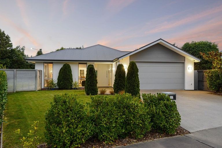 Photo of property in 15 Armour Place, Halswell, Christchurch, 8025