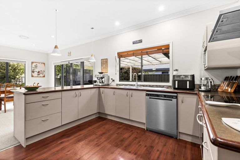 Photo of property in 1 Pinotage Drive, Greenmeadows, Napier, 4112