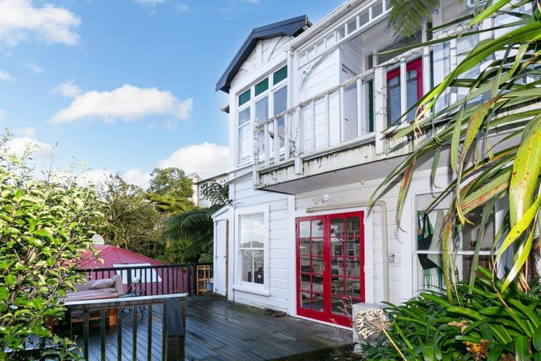 Photo of property in 31 Devon Street, Aro Valley, Wellington, 6021