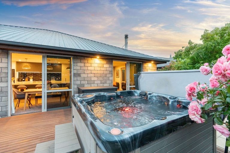 Photo of property in 18 Lancaster Lane, Waldronville, Dunedin, 9018