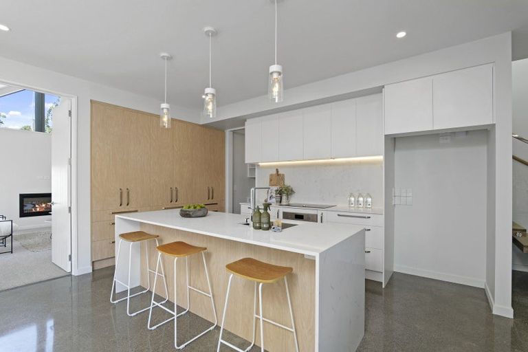 Photo of property in 96a Saint James Avenue, Papanui, Christchurch, 8053