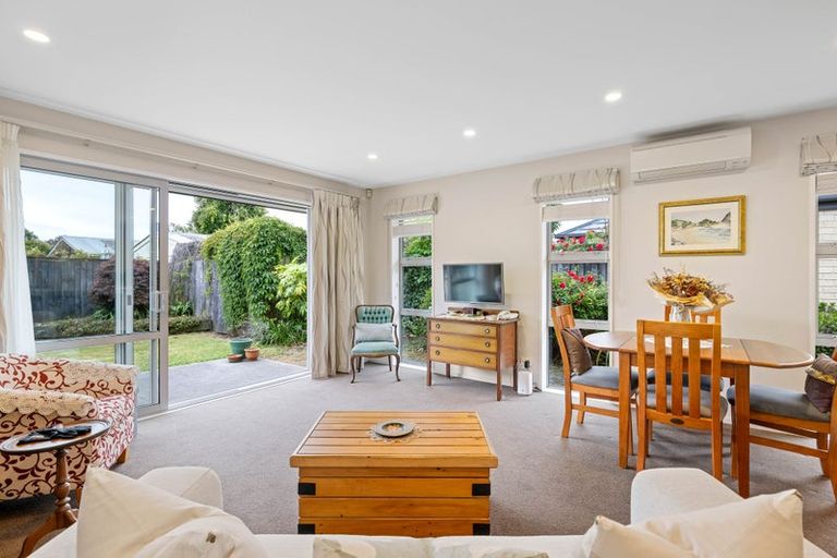 Photo of property in 2/51 Barrington Street, Somerfield, Christchurch, 8024