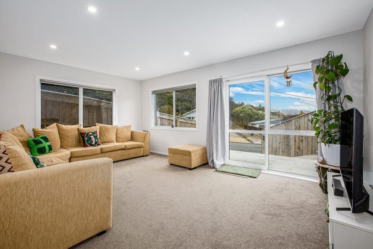 Photo of property in 3b Faris Crescent, Wainuiomata, Lower Hutt, 5014