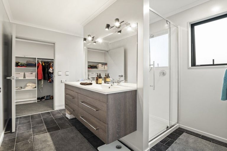 Photo of property in 46 Esplanade, Kaka Point, 9271