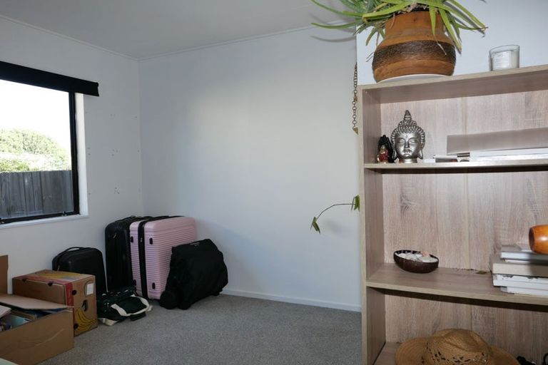 Photo of property in 6 Rodney Grove, Paraparaumu, 5032