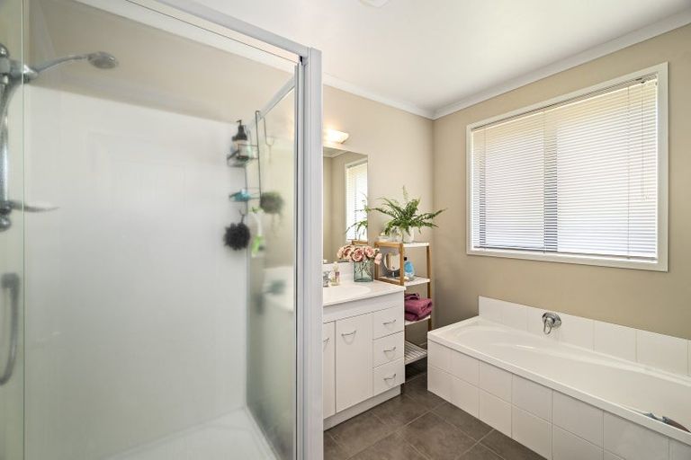 Photo of property in 18 Great West Road, Matipo Heights, Rotorua, 3015