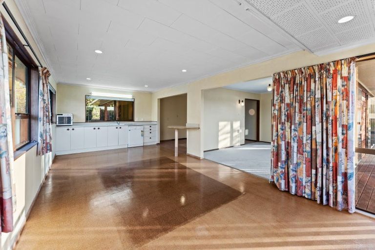 Photo of property in 40 Bosun Terrace, Whitby, Porirua, 5024