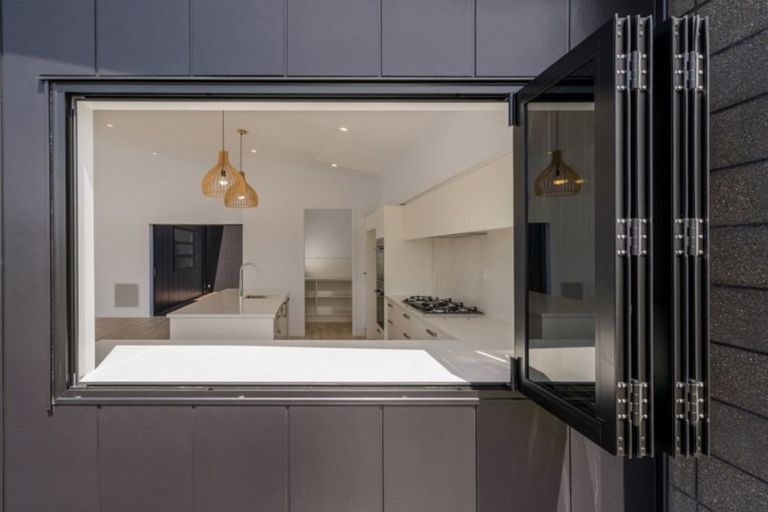 Photo of property in 14 Lady Jocelyn Place, Whitianga, 3510