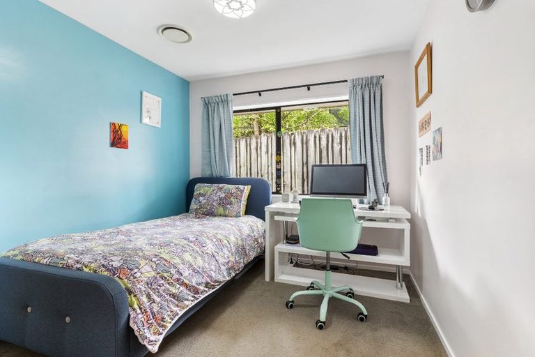 Photo of property in 4 Carriage Close, Northpark, Auckland, 2013