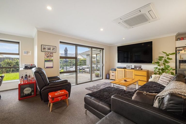 Photo of property in 32 Parklea Avenue, Halswell, Christchurch, 8025