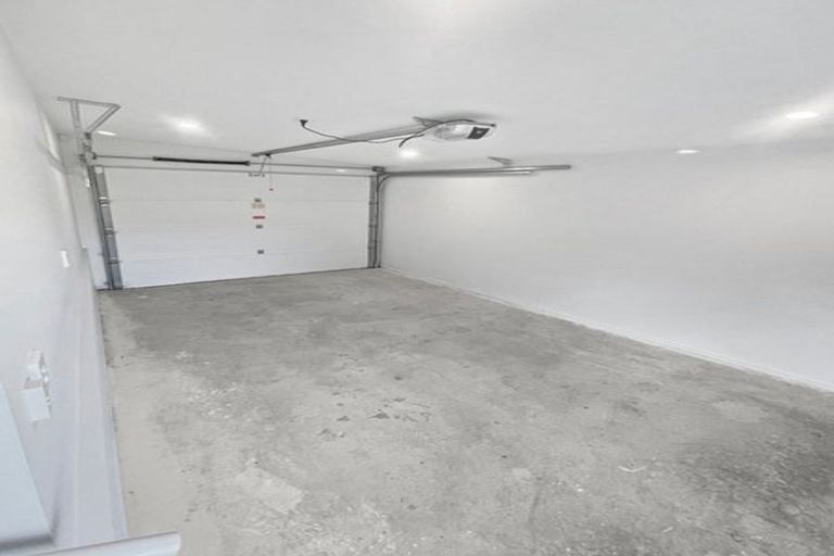 Photo of property in 29 Judkins Crescent, Cockle Bay, Auckland, 2014