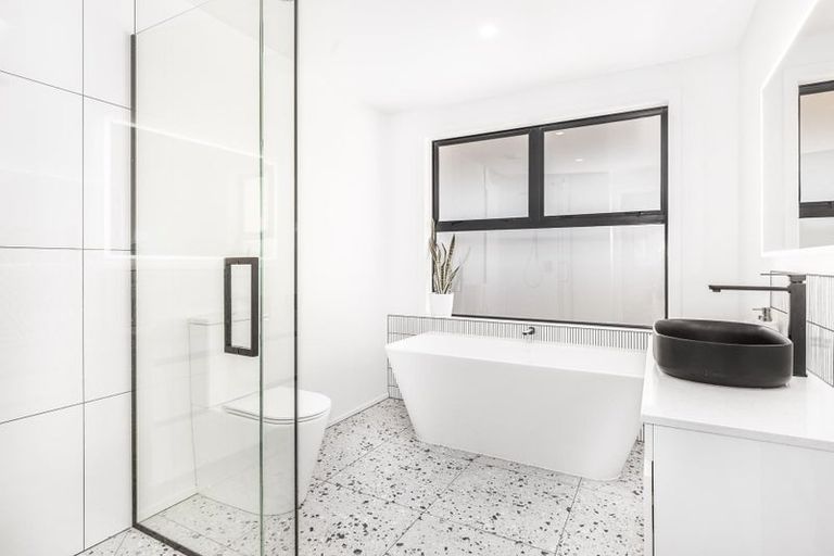 Photo of property in 94 Kotare Street, Waikanae, 5036