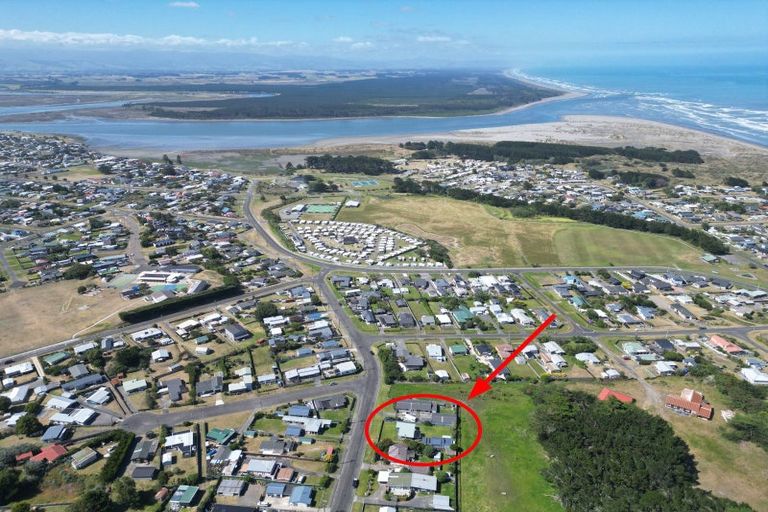 Photo of property in 62 Nash Parade, Foxton Beach, Foxton, 4815
