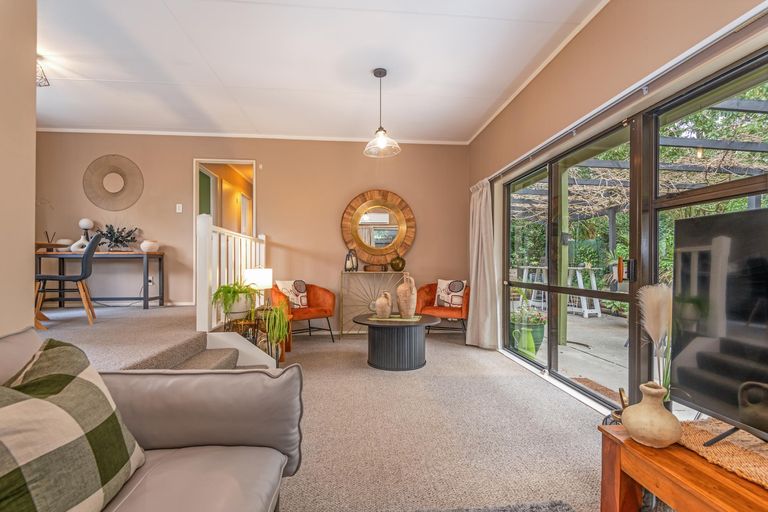 Photo of property in 57 Benmore Avenue, Cloverlea, Palmerston North, 4412