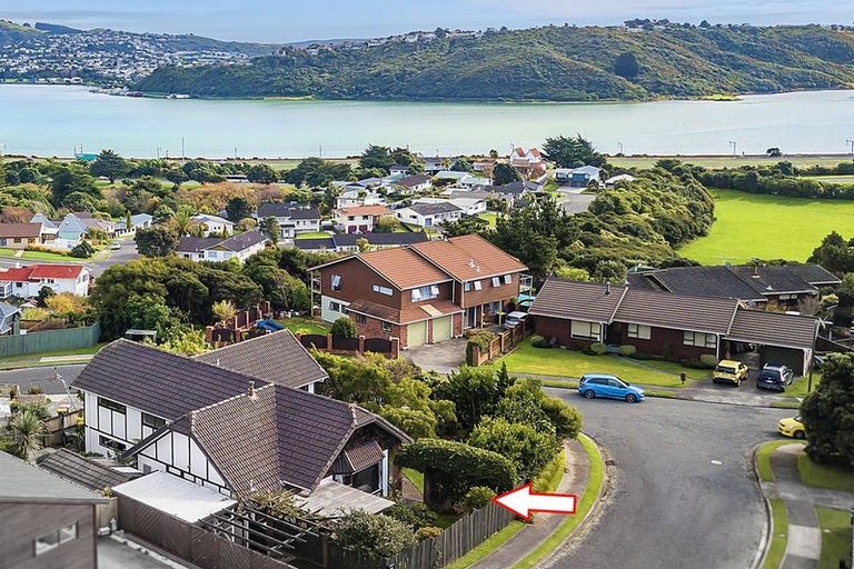 Photo of property in 32 Kinloch Place, Papakowhai, Porirua, 5024