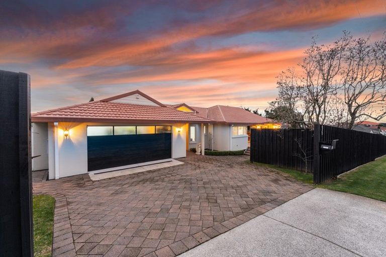 Photo of property in 96 Waikite Road, Welcome Bay, Tauranga, 3175