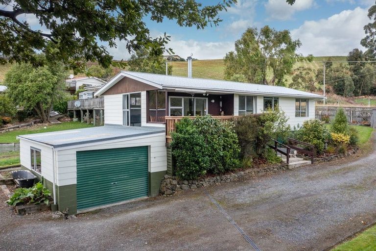 Photo of property in 9 Castle Street, Waihola, Milton, 9073