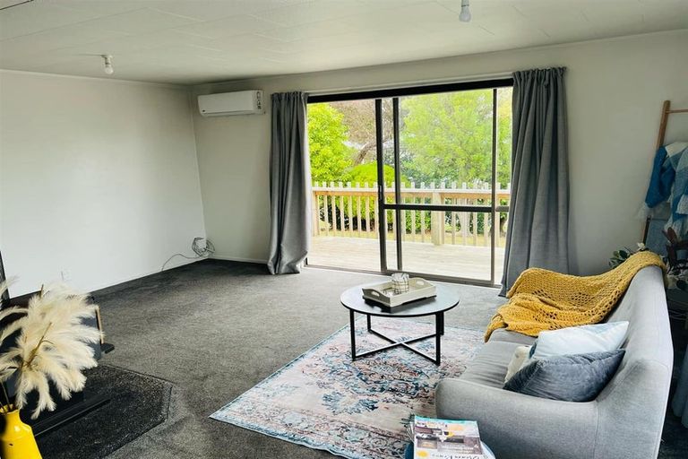 Photo of property in 24 Fergusson Street, Marton, 4710