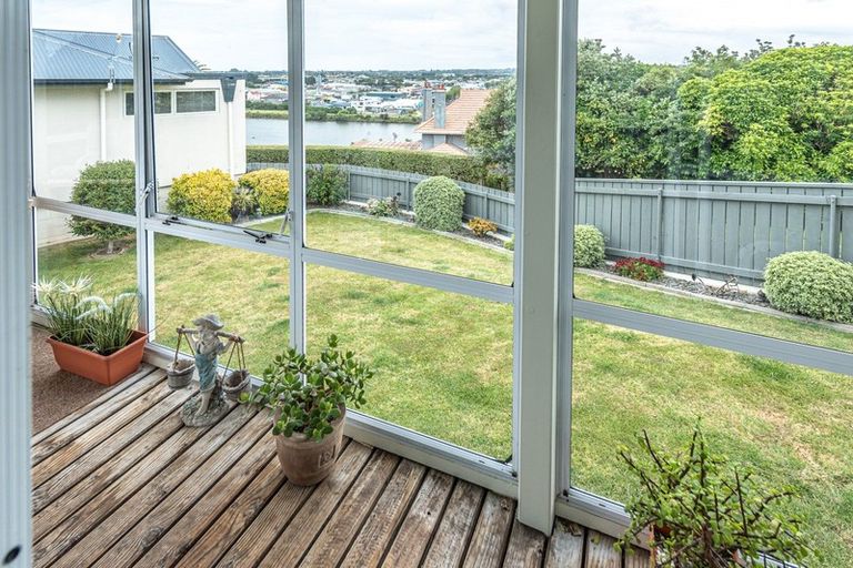 Photo of property in 70 Hipango Terrace, Durie Hill, Whanganui, 4500