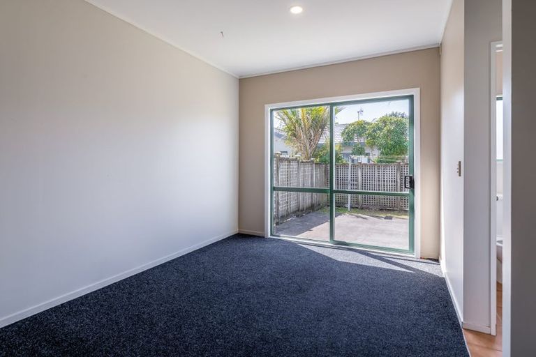 Photo of property in 13 Vitex Lane, Henderson, Auckland, 0612