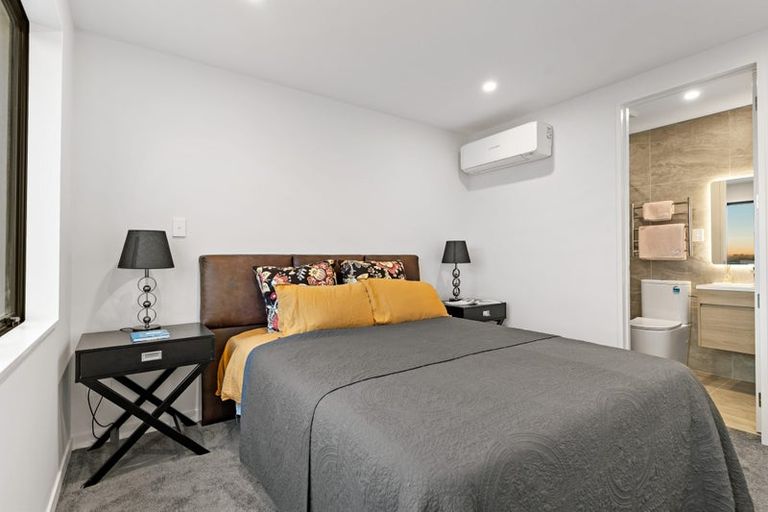 Photo of property in 24 Milenio Crescent, Windsor Park, Auckland, 0632