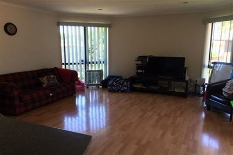 Photo of property in 29 Hugh Green Drive, Pinehill, Auckland, 0632