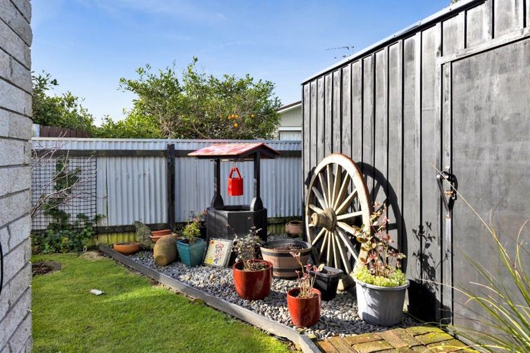 Photo of property in 24b Surrey Street, Hawera, 4610