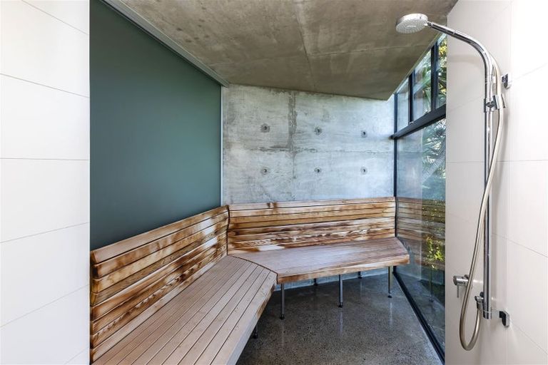 Photo of property in 1 Whitewash Head Road, Scarborough, Christchurch, 8081