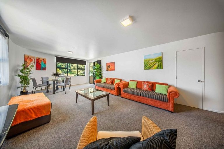 Photo of property in 47/3 Maunganui Road, Mount Maunganui, 3116