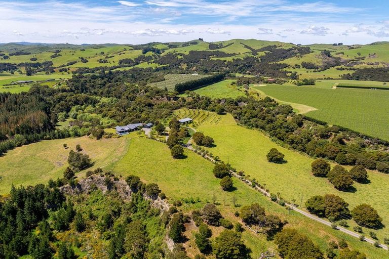 Photo of property in 575 Blue Rock Road, Ruakokoputuna, Martinborough, 5781