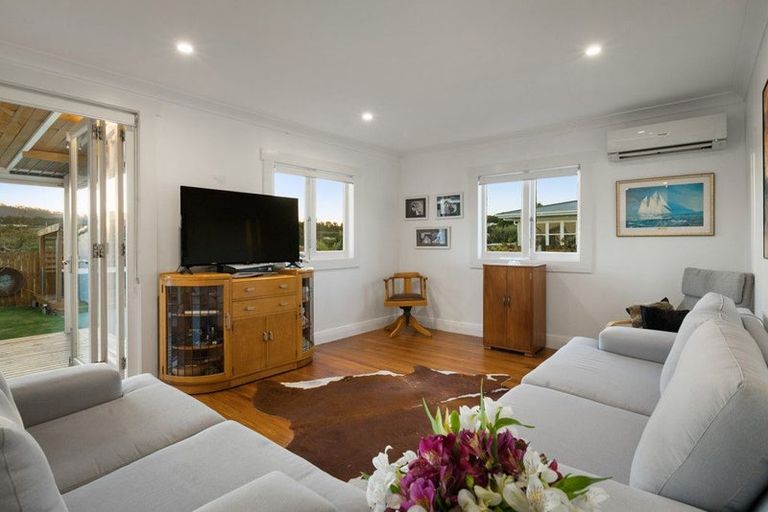 Photo of property in 12 Sandleigh Drive, Athenree, Waihi Beach, 3177