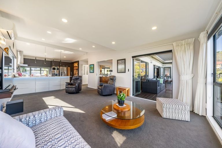 Photo of property in 14 Spinnaker Drive, Whitby, Porirua, 5024