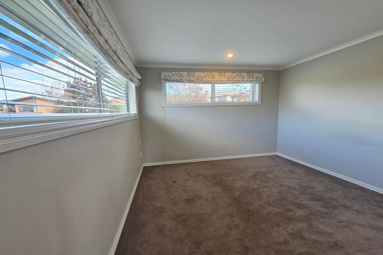 Photo of property in 6b Marina View Drive, West Harbour, Auckland, 0618