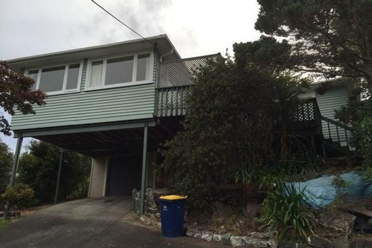 Photo of property in 34 Woodside Avenue, Northcote, Auckland, 0627
