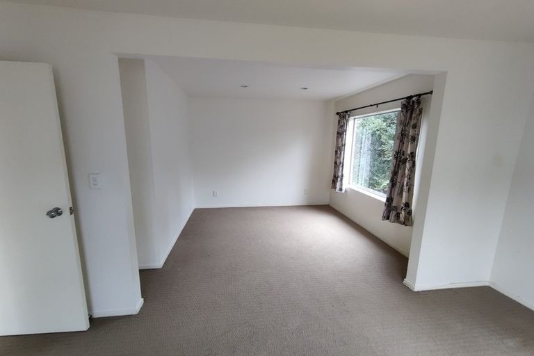 Photo of property in 30a Trinidad Road, Sunnynook, Auckland, 0620