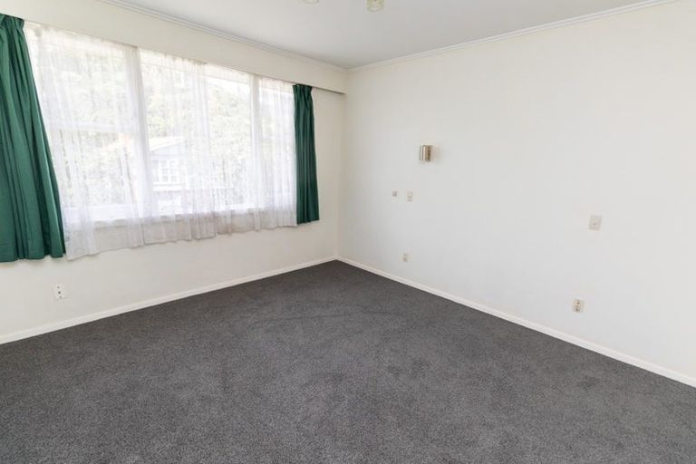 Photo of property in 101 Kenmore Street, Newlands, Wellington, 6037