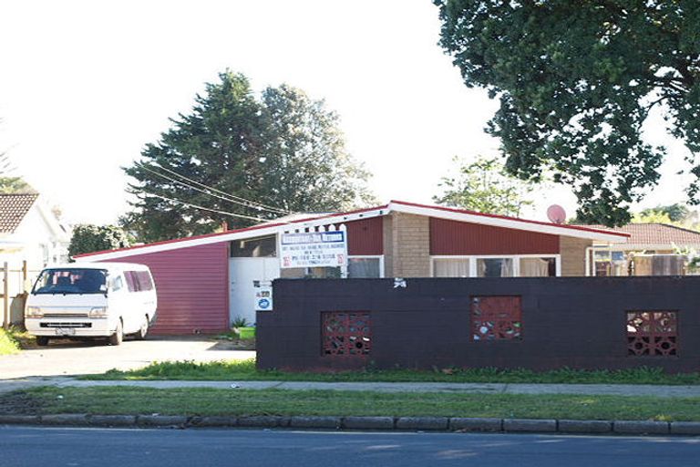 Photo of property in 399 Massey Road, Mangere East, Auckland, 2024